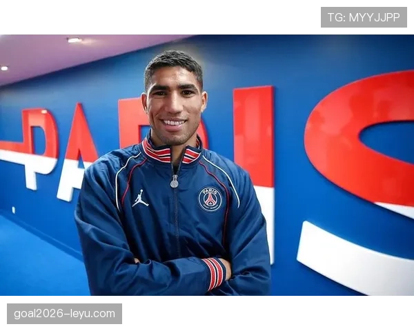 阿什拉夫荣膺法甲赛季最佳球员,未来表现备受期待 阿什拉夫荣膺法甲赛季最佳球员,未来表现备受期待