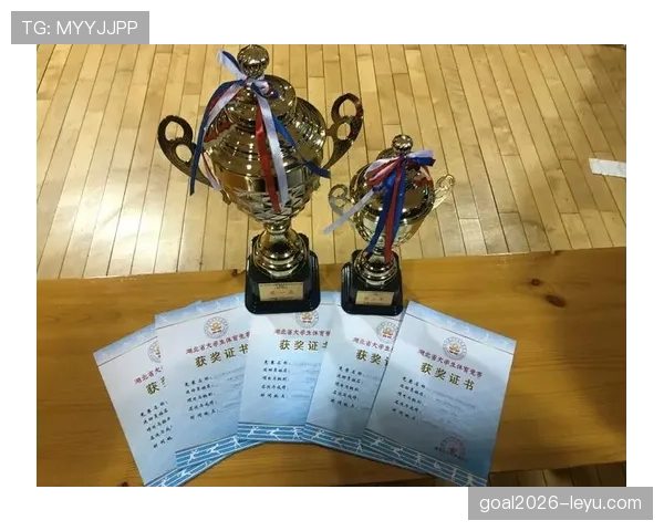 梅赫伦防线固若金汤，团队协作铸就全胜佳绩