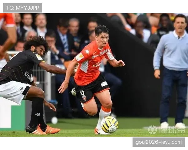 洛里昂防线稳固，全力冲击联赛佳绩引关注