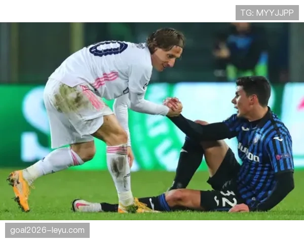 拜仁防线坚如磐石,助力球队豪取连胜强势提升争冠竞争力 拜仁防线坚如磐石,助力球队豪取连胜强势提升争冠竞争力