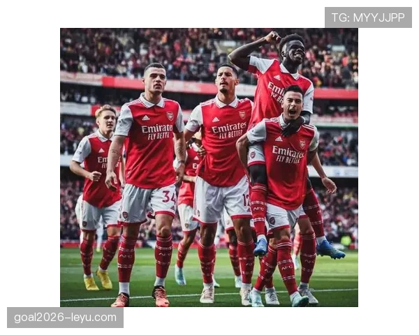 英超新星约阿内斯·延森状态火热，助球队强势冲击欧战席位